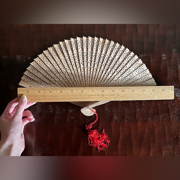 Vintage Hand Fan, Woodcut Design Folding Fan - Picture 5 of 8